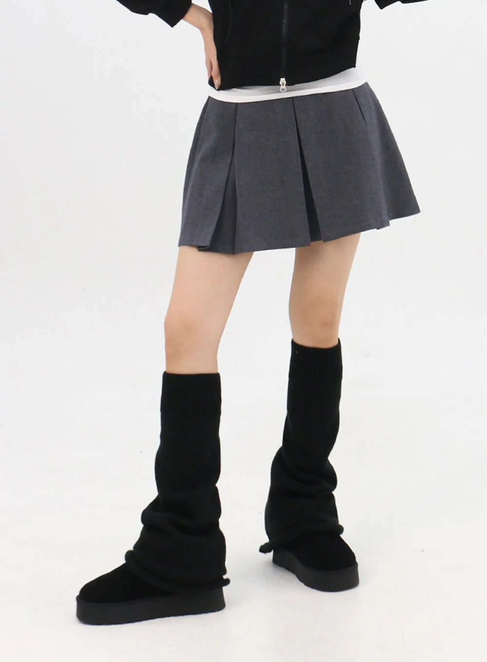 Pleated Mini Skirt IN314 - Image 4
