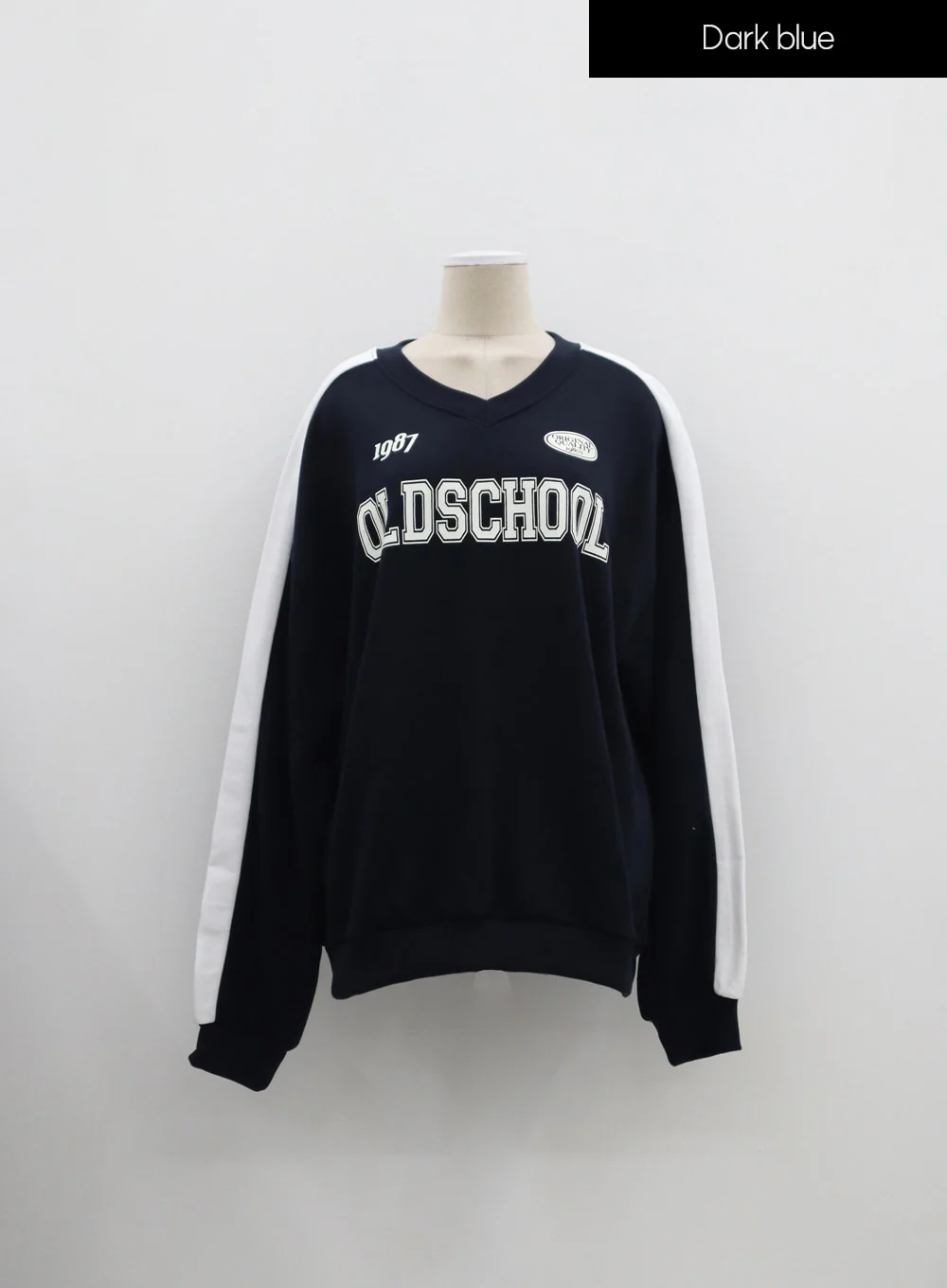Plus Two Color V-Neck Sweatshirt IF317 - Image 15