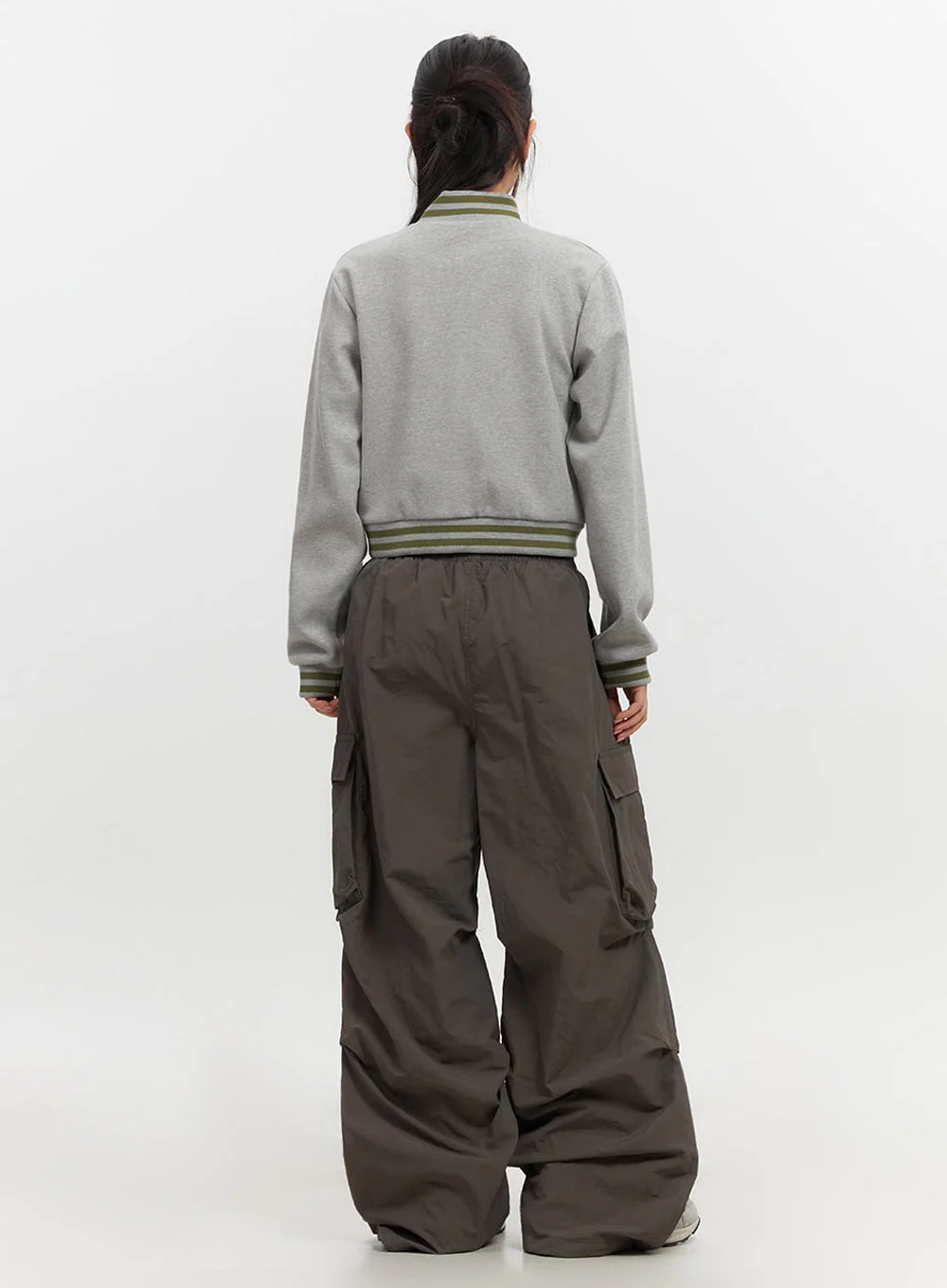 Pocketed Wide-Leg Cargo Pants IF510 - Image 11