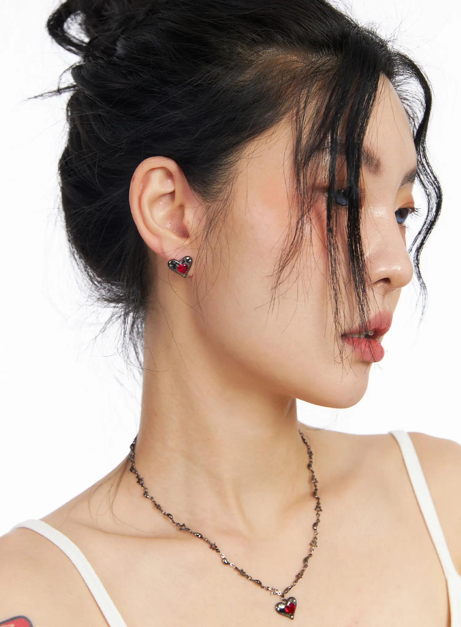 Red Heart Earrings CJ523 - Image 2