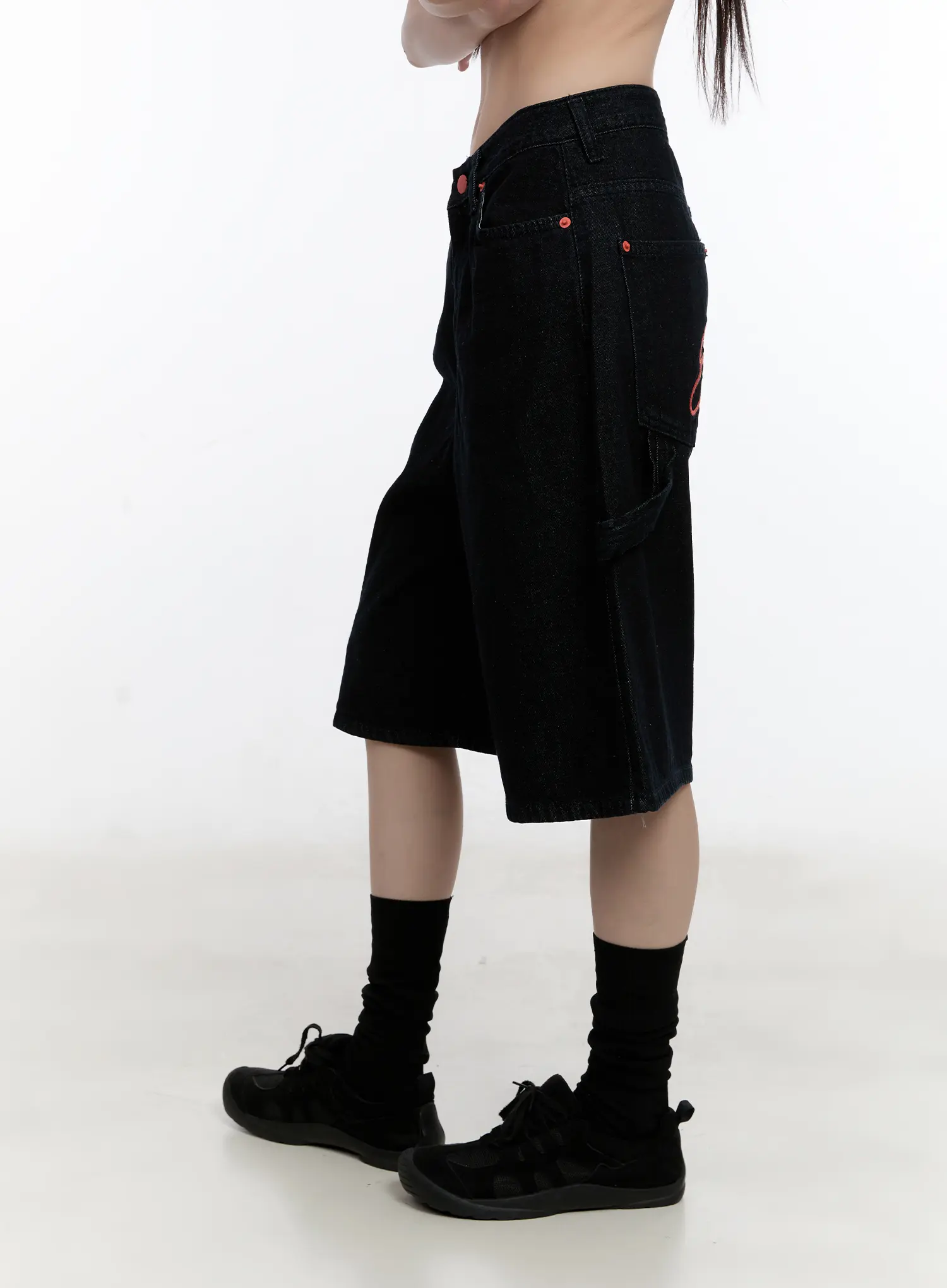 Red Text Graphic Embroidered Jorts CL504 - Image 4