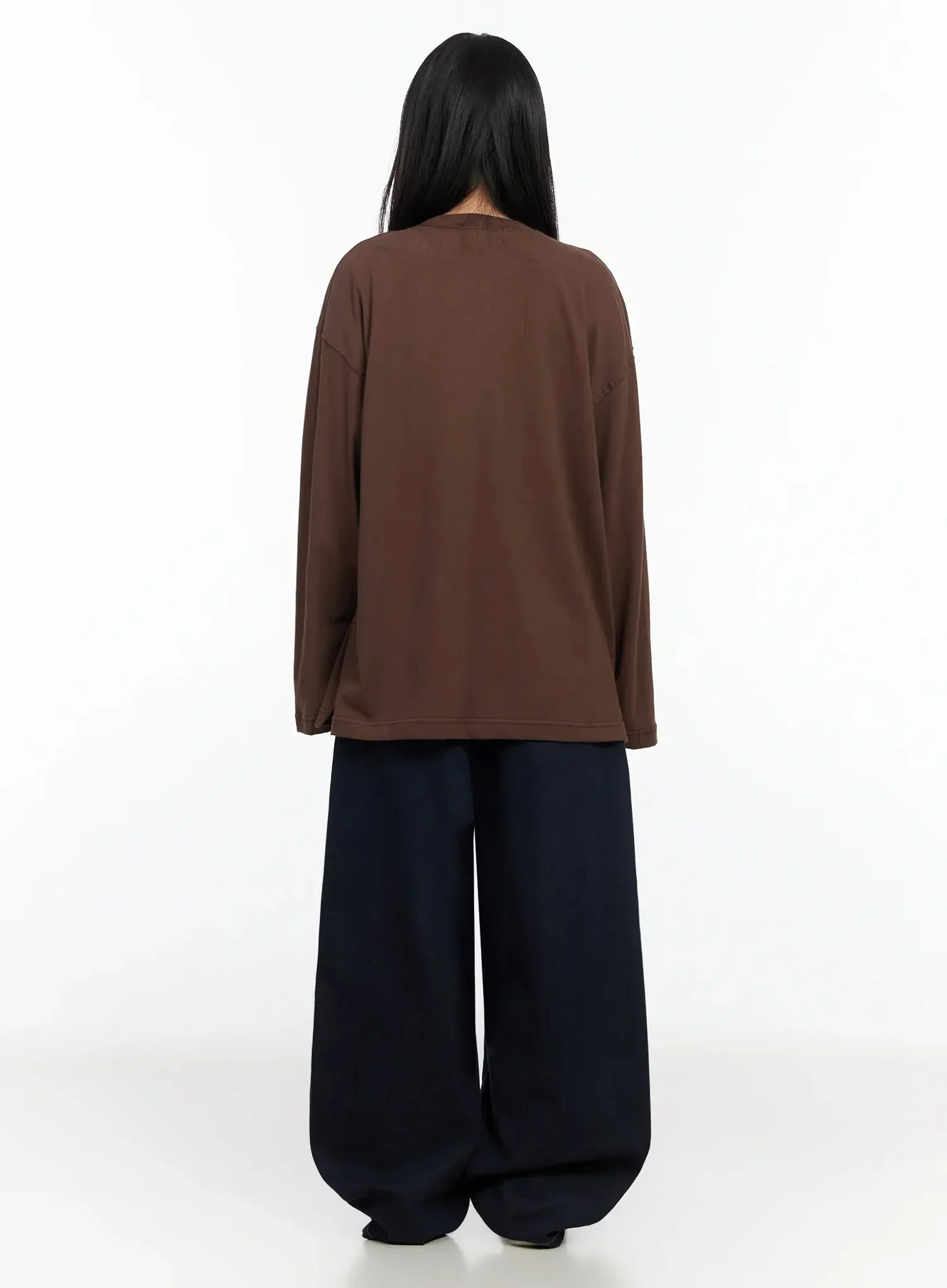 Relaxed-Fit Long Sleeve Tee IA507 - Image 11