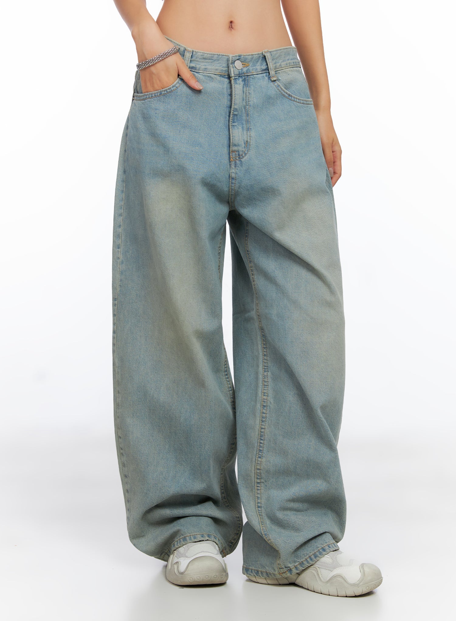 Remi Washed Baggy Jeans CO515 - Image 9