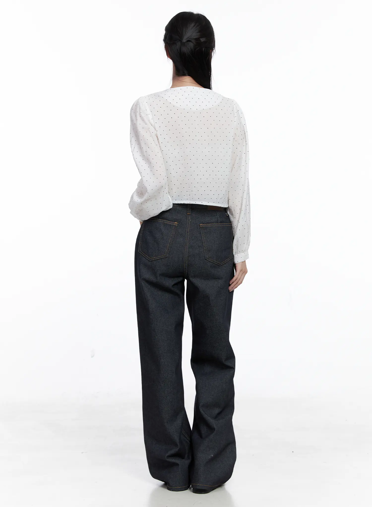 Reyna Non-Fade Relaxed Jeans CS519 - Image 6