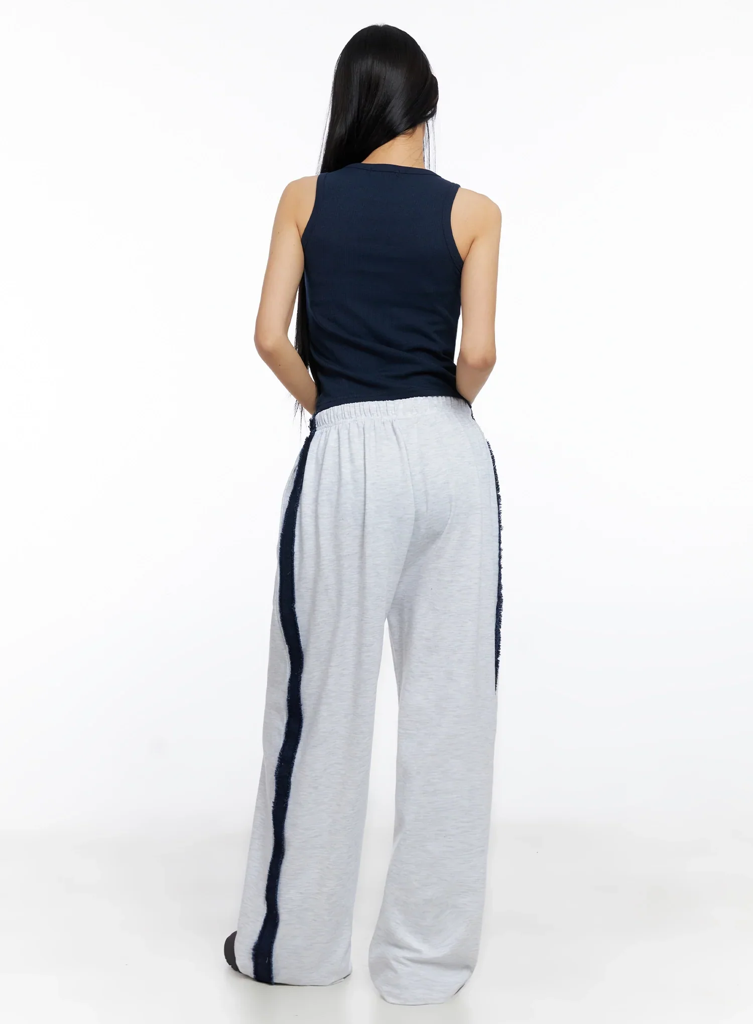 Ribbed Sleeveless Crop Top IO517 - Image 11