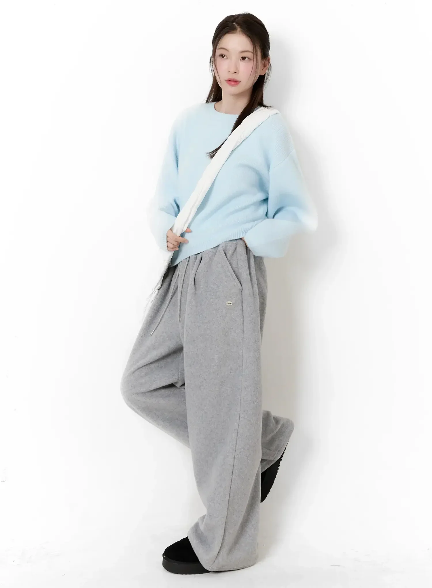 Round Neck Knit Sweater ID526 - Image 3