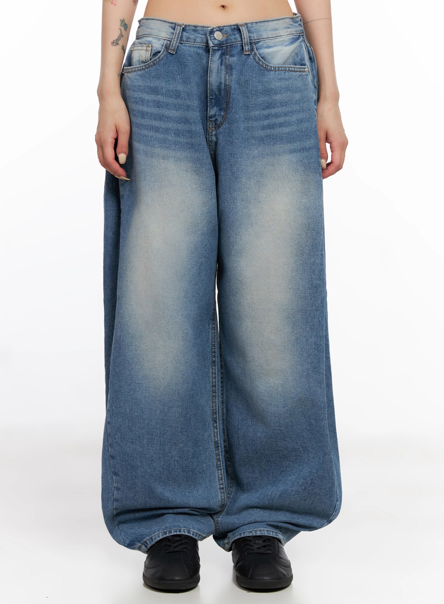 Ruthie Side Pleat Relaxed-Fit Jeans IS515 - Image 4