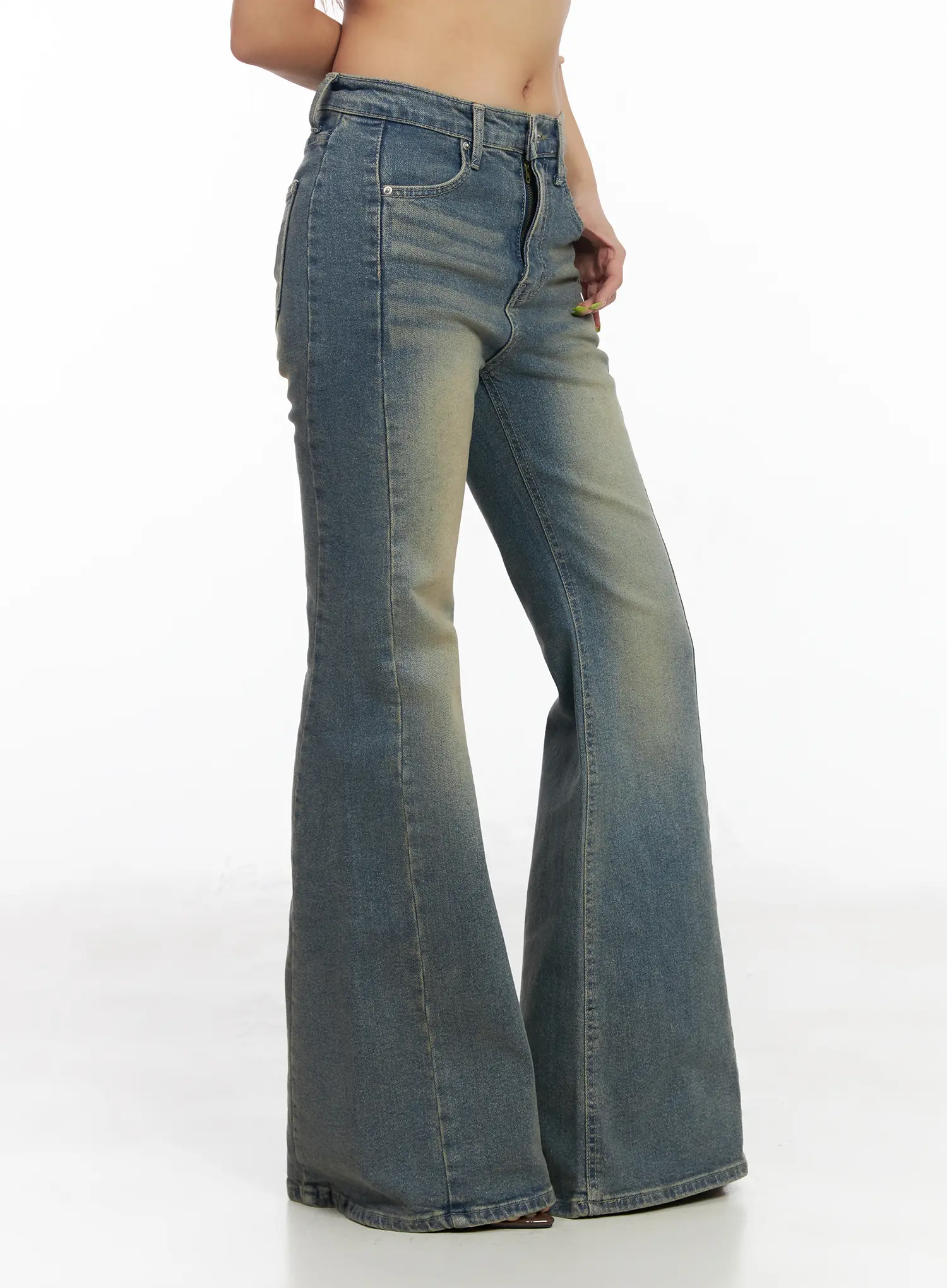 Sakura Mid-Rise Flared  Bootcut Jeans CM520 - Image 5