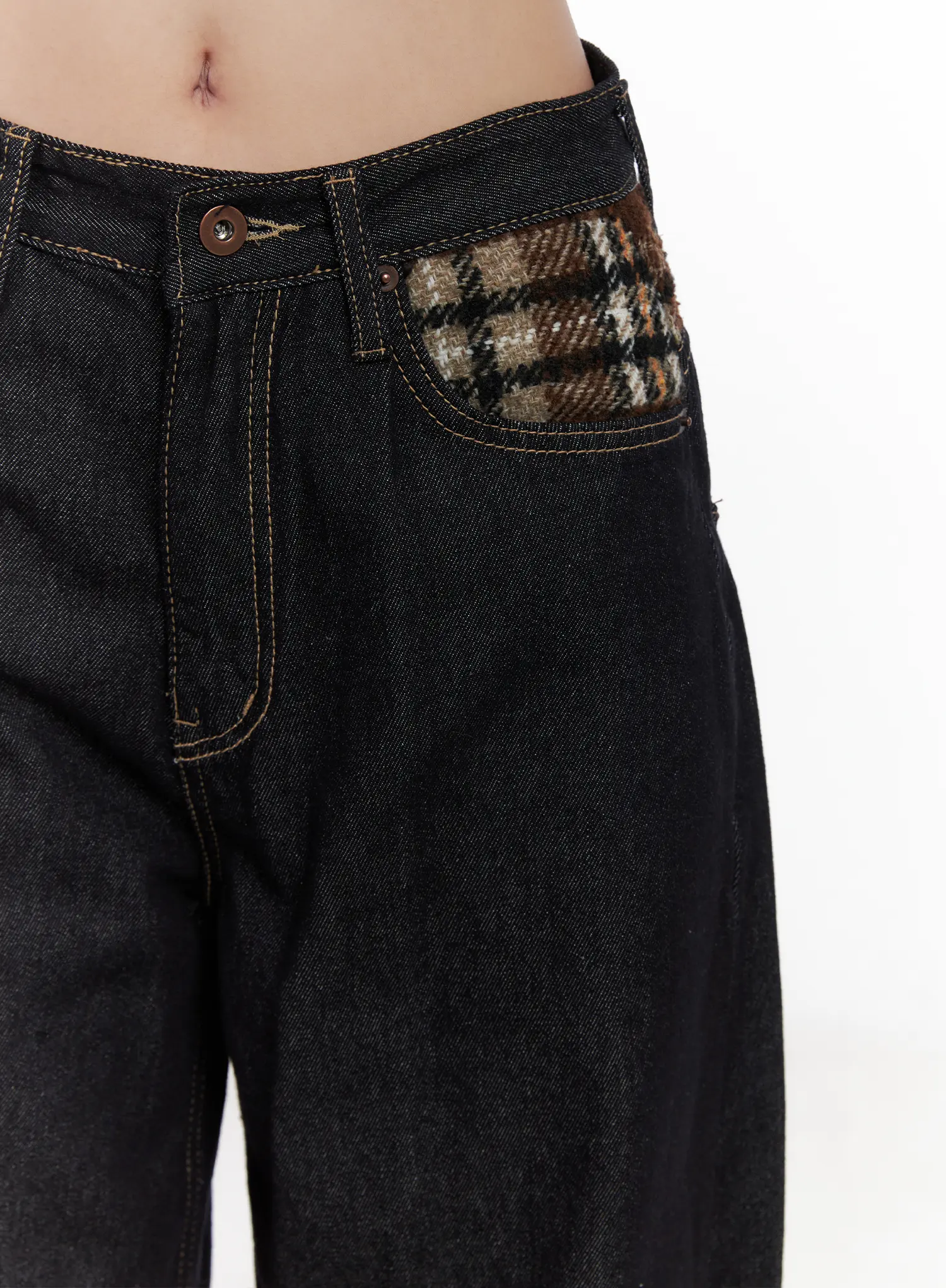 Samara Plaid Accent Wide Leg Jeans CD501 - Image 6