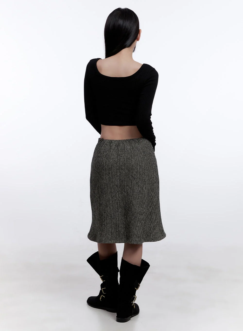Scoop-Neck Long-Sleeve Crop Top CJ509 - Image 4