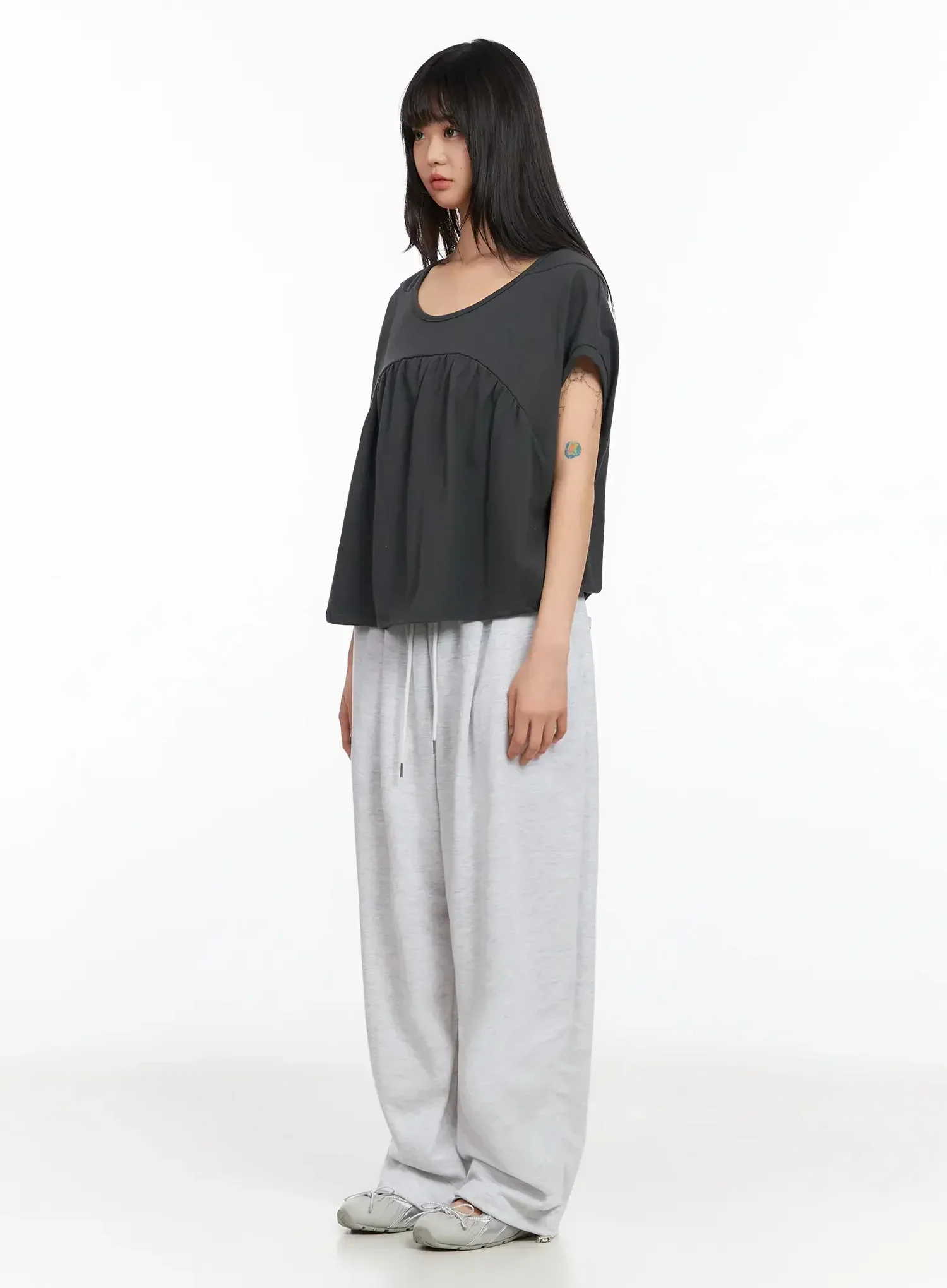 Scoop Neck Shirred Tee IA523 - Image 10