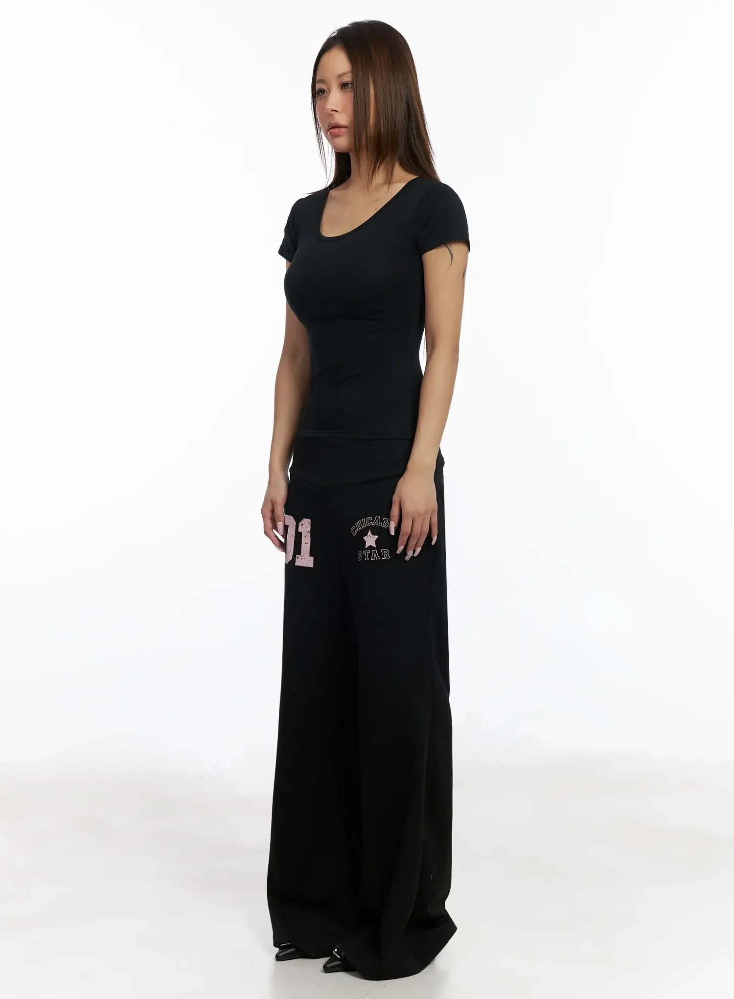 Scoop Neck Slim Short Sleeve Tee IY504 - Image 11