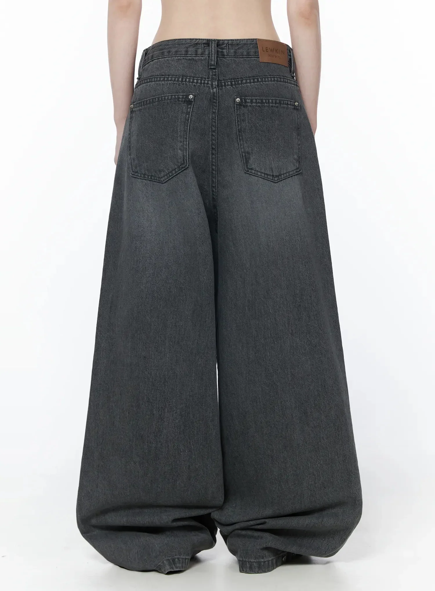 Shia Vintage Wash Wide-Leg Jeans IY514 - Image 4