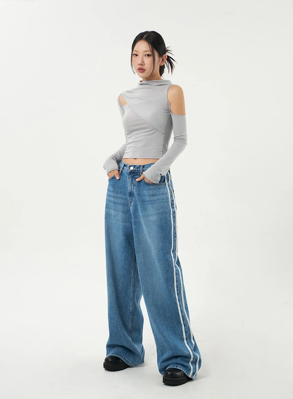 Side Stripe Jeans CA326 - Image 4