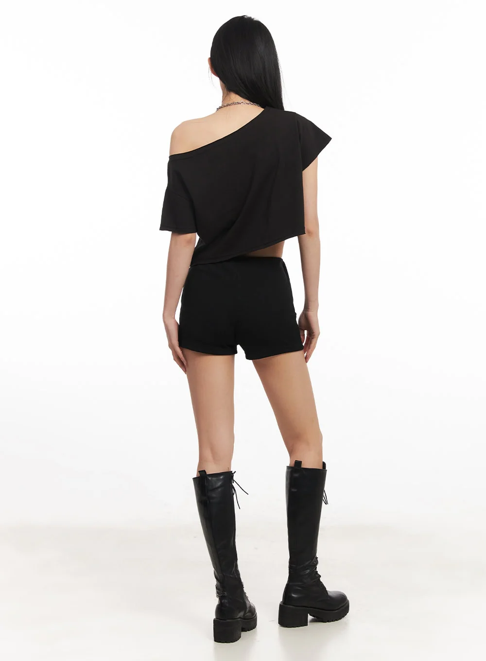 Slim-Fit Ribbed Shorts CA514 - Image 5