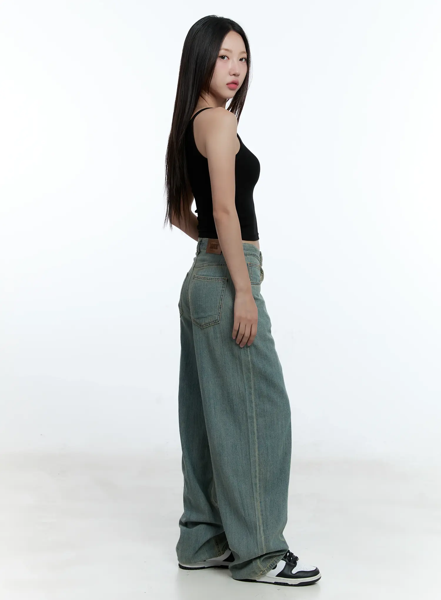 Slim-Fit Tank Top CU526 - Image 4