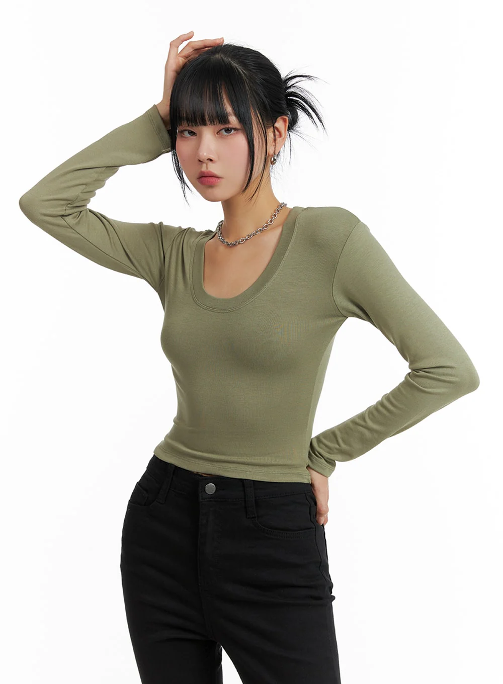 Slim Fit U-Neck Crop Tee IF402 - Image 3