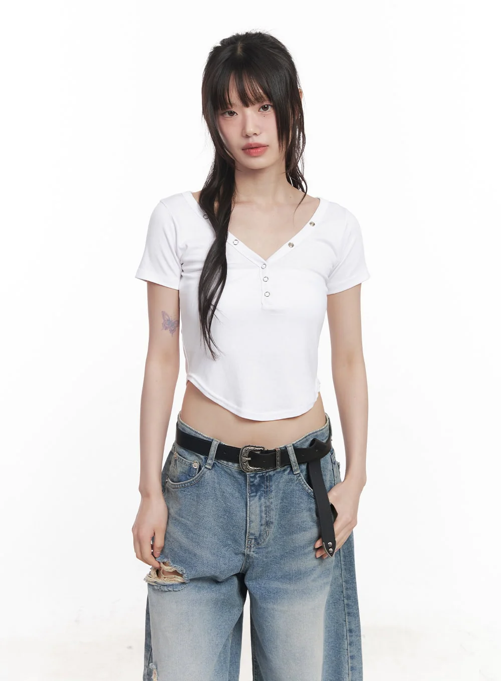 Slim-Fit V-Neck Buttoned Top CY520 - Image 11
