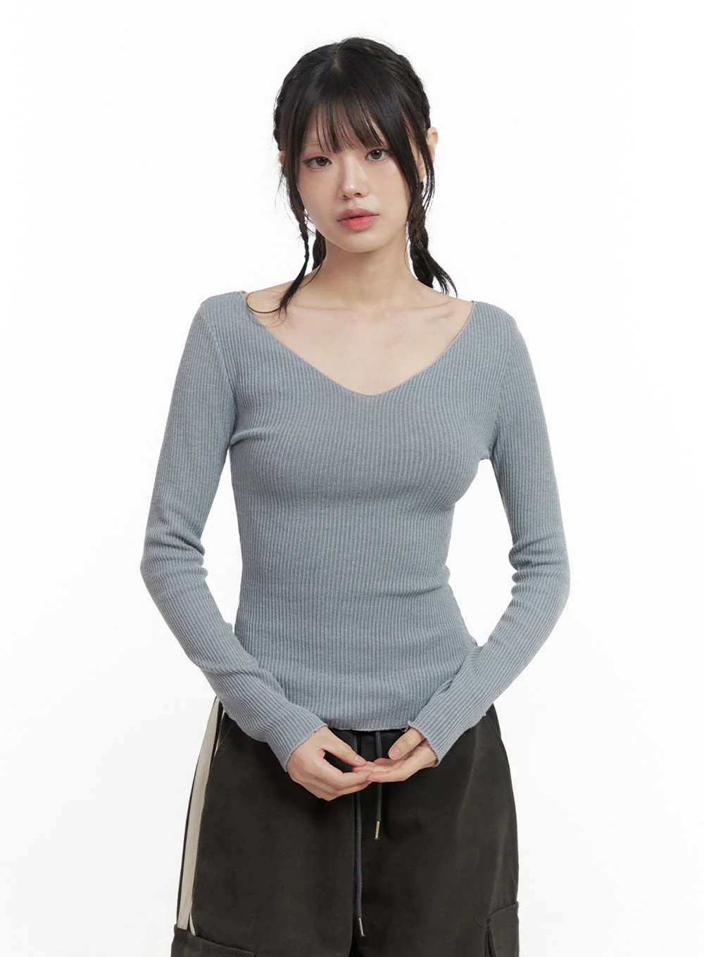 Slim-Fit V-Neck Long Sleeve Top IN427 - Image 13