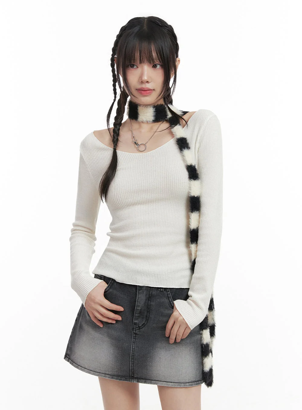Slim-Fit V-Neck Long Sleeve Top IN427 - Image 6