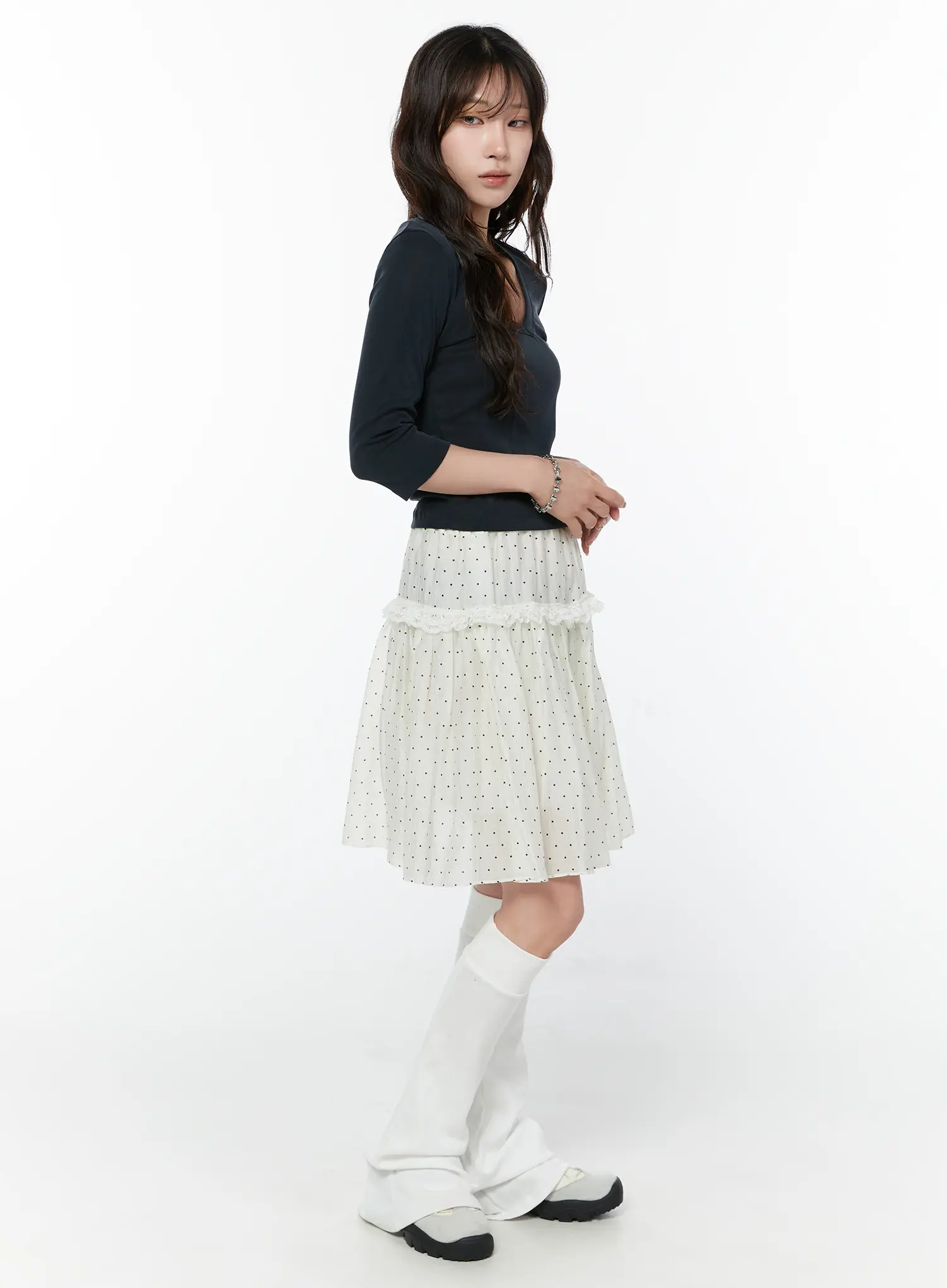Slim Fit V-Neck Quarter Sleeve Top CY515 - Image 4