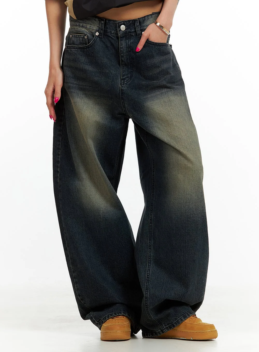 Solid Low Rise Baggy Jeans CU417