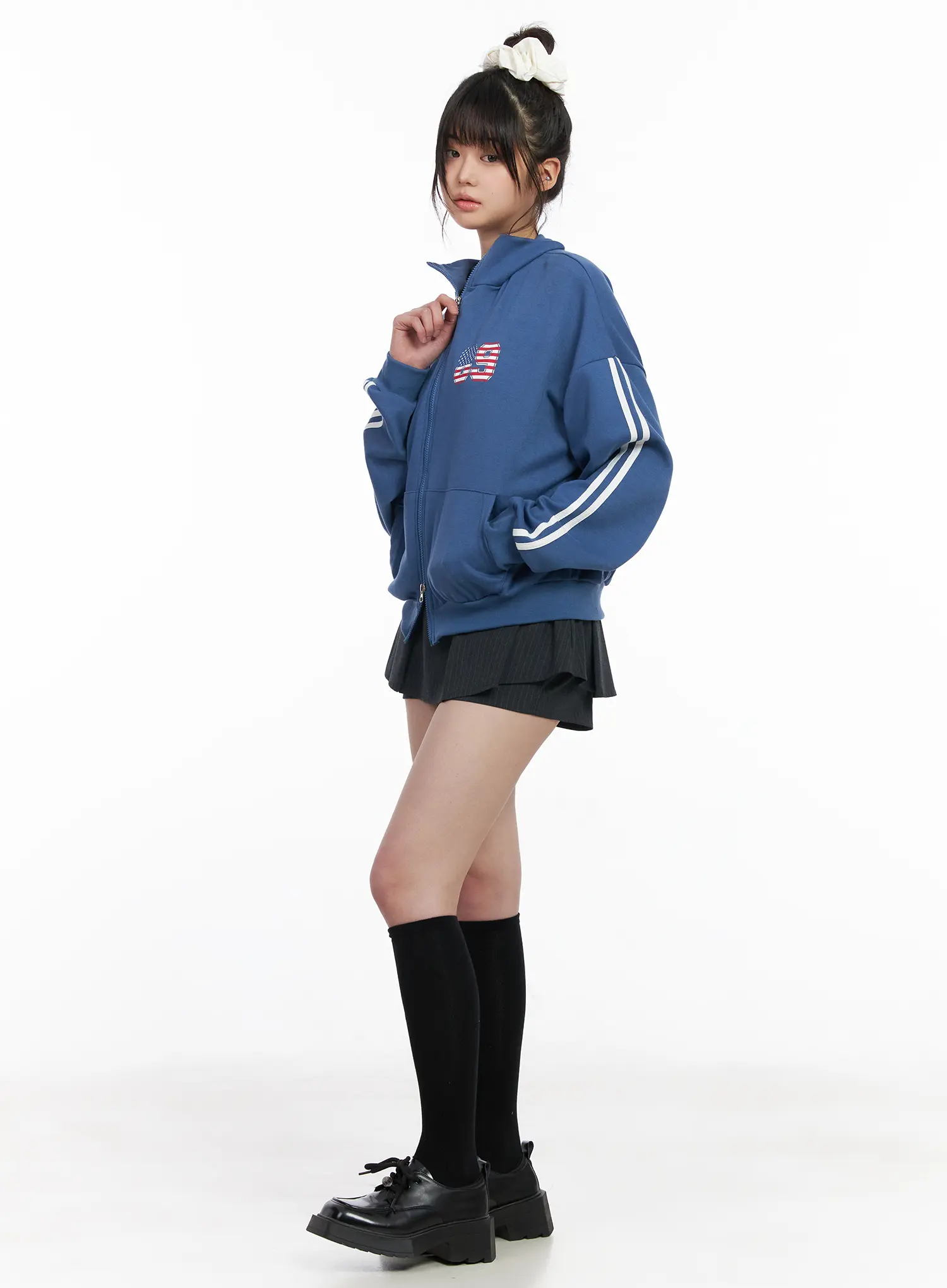 Sporty Graphic Track Jacket CM512 - Image 4