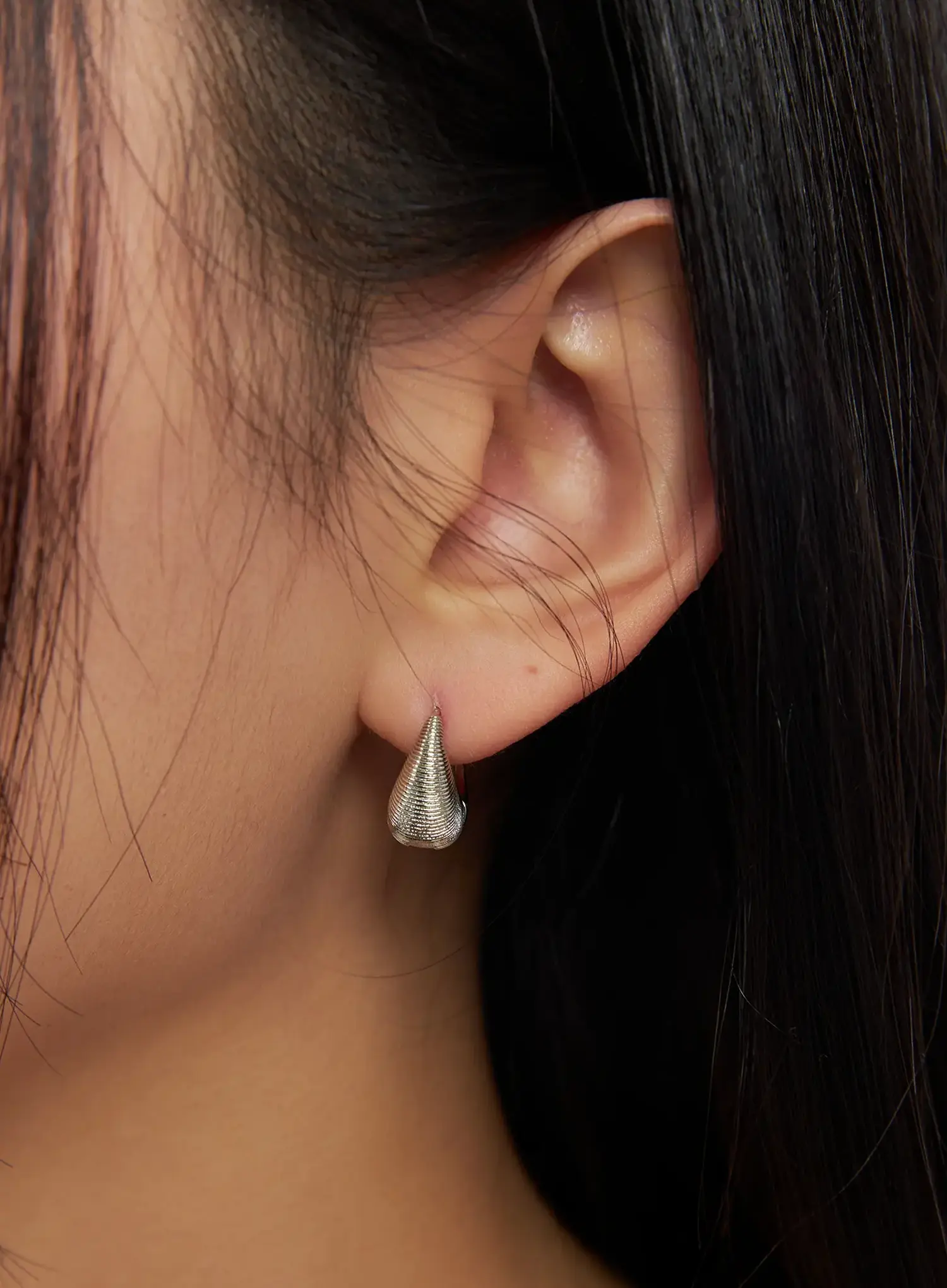 Spring Hoop Earrings IM531