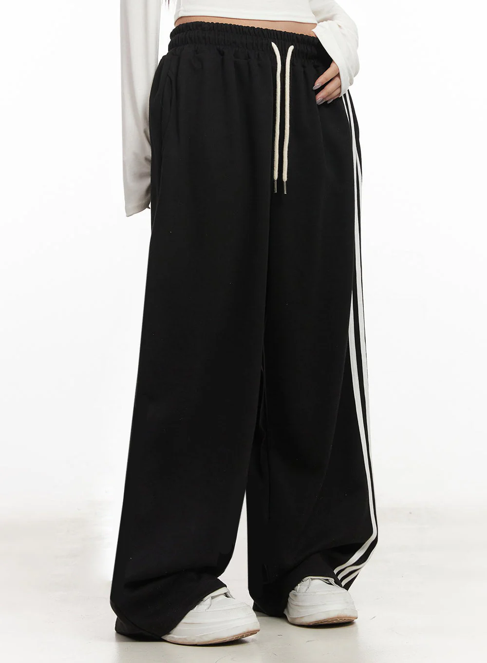 String Buttoned Trackpants IM524 - Image 2