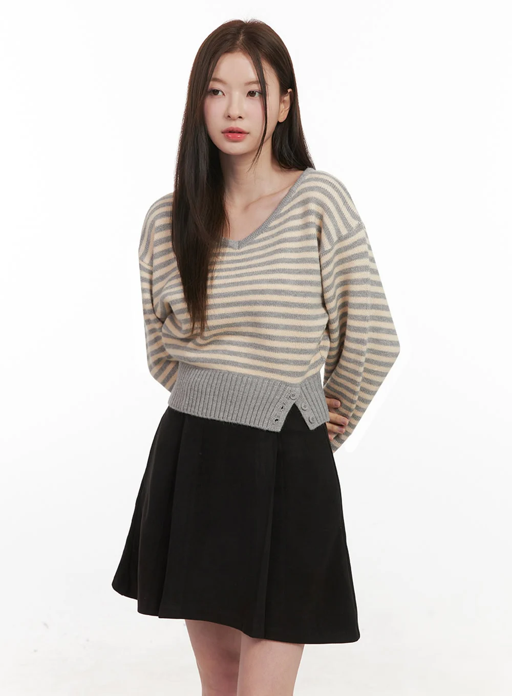 Stripe Oversized V-Neck Sweater IF505 - Image 17