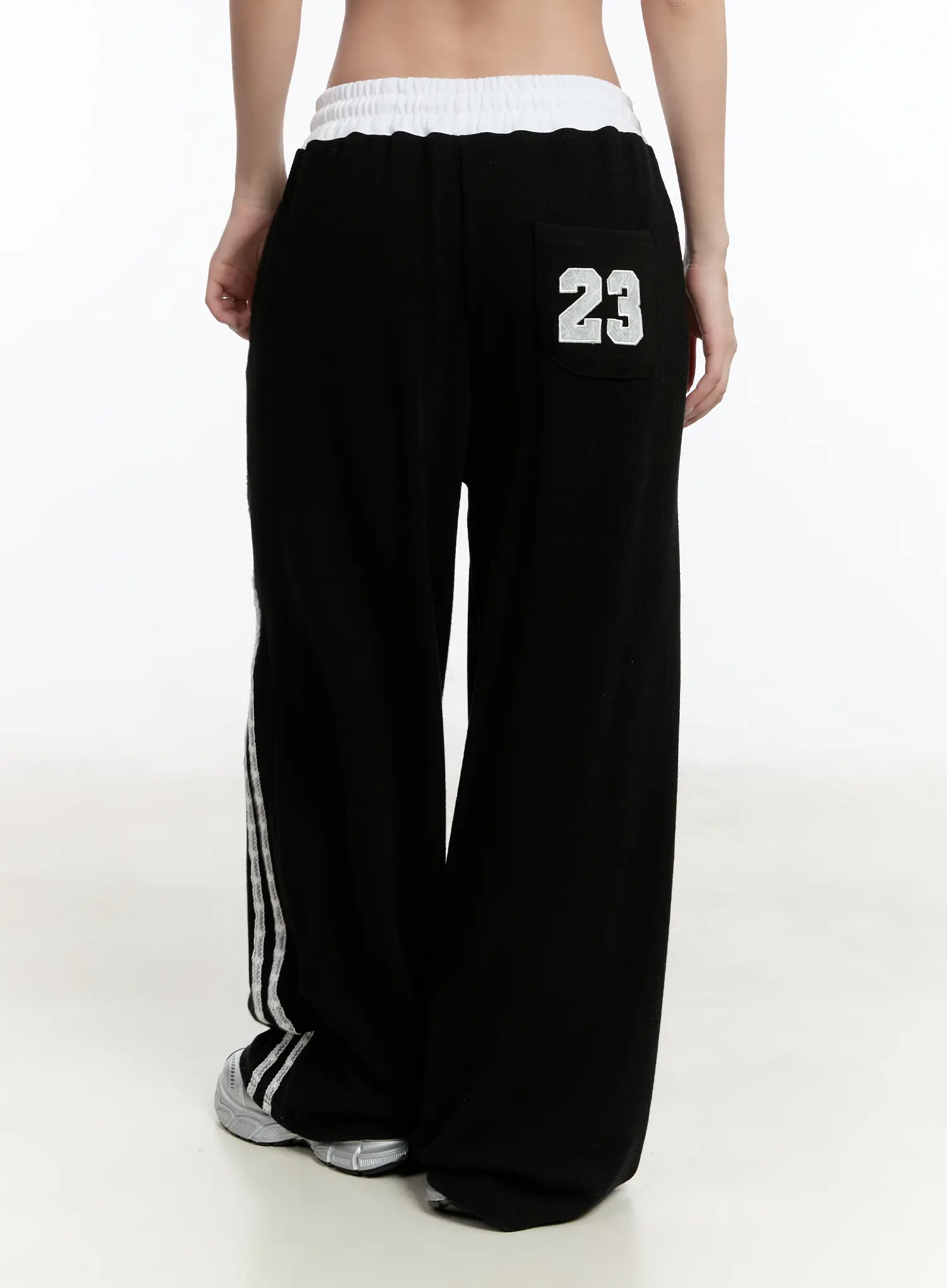 Striped Lace Sweatpants CM511 - Image 4