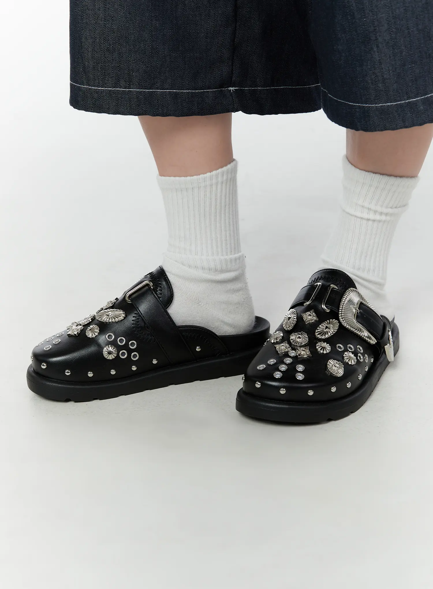Studded Clogs CY515