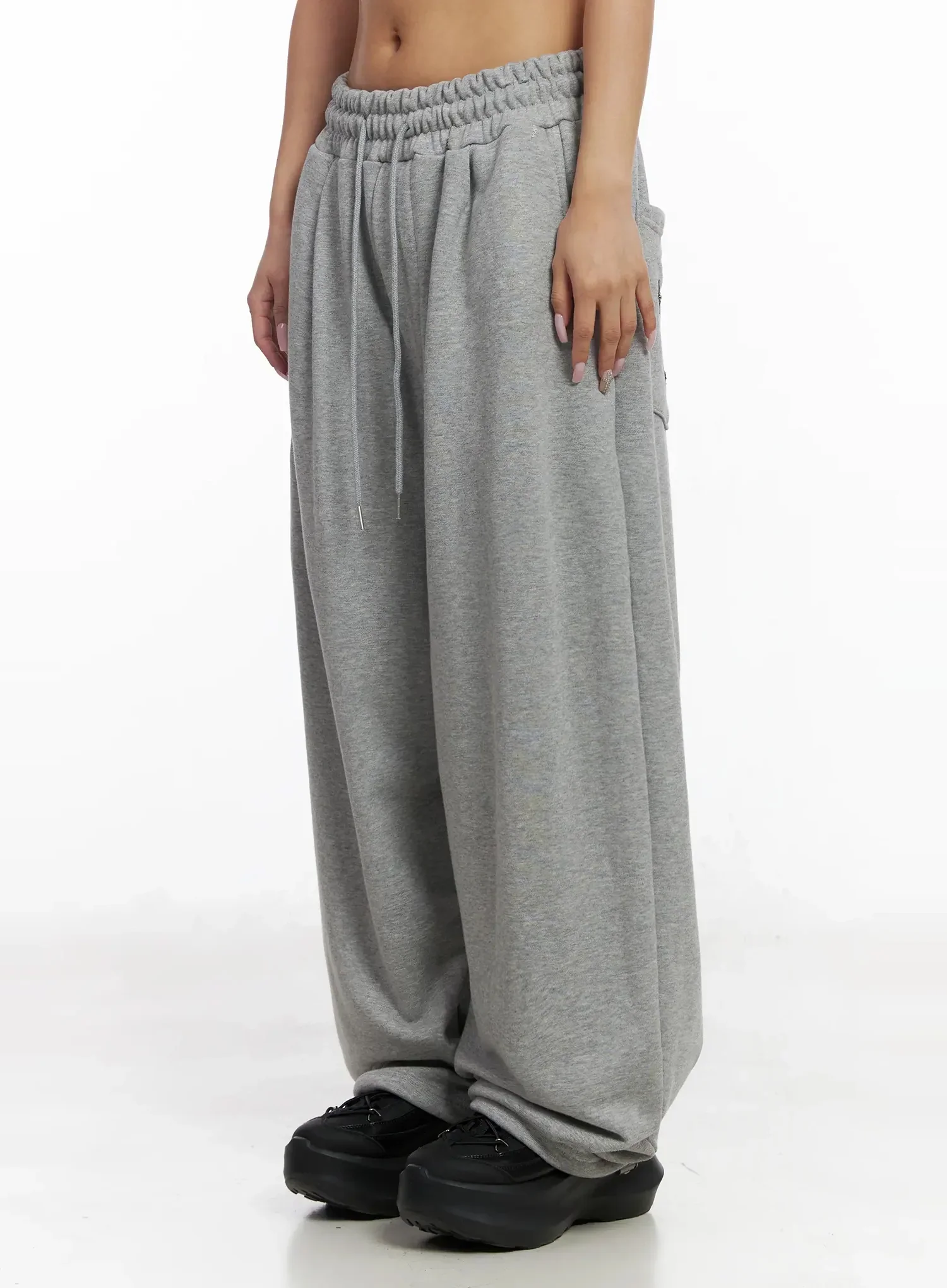 Studded Cross Baggy Sweatpants IY501 - Image 4