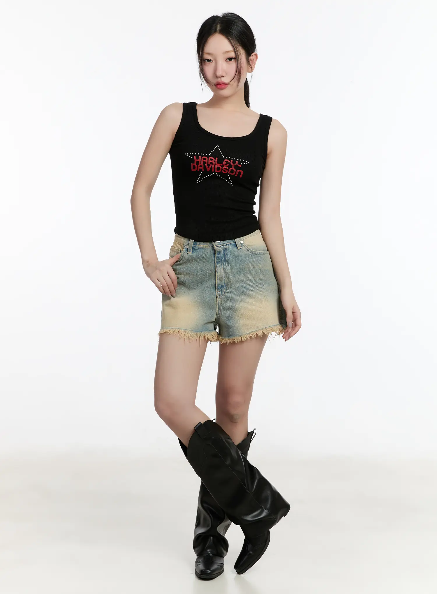 Studded Graphic Crop Top CM511 - Image 3