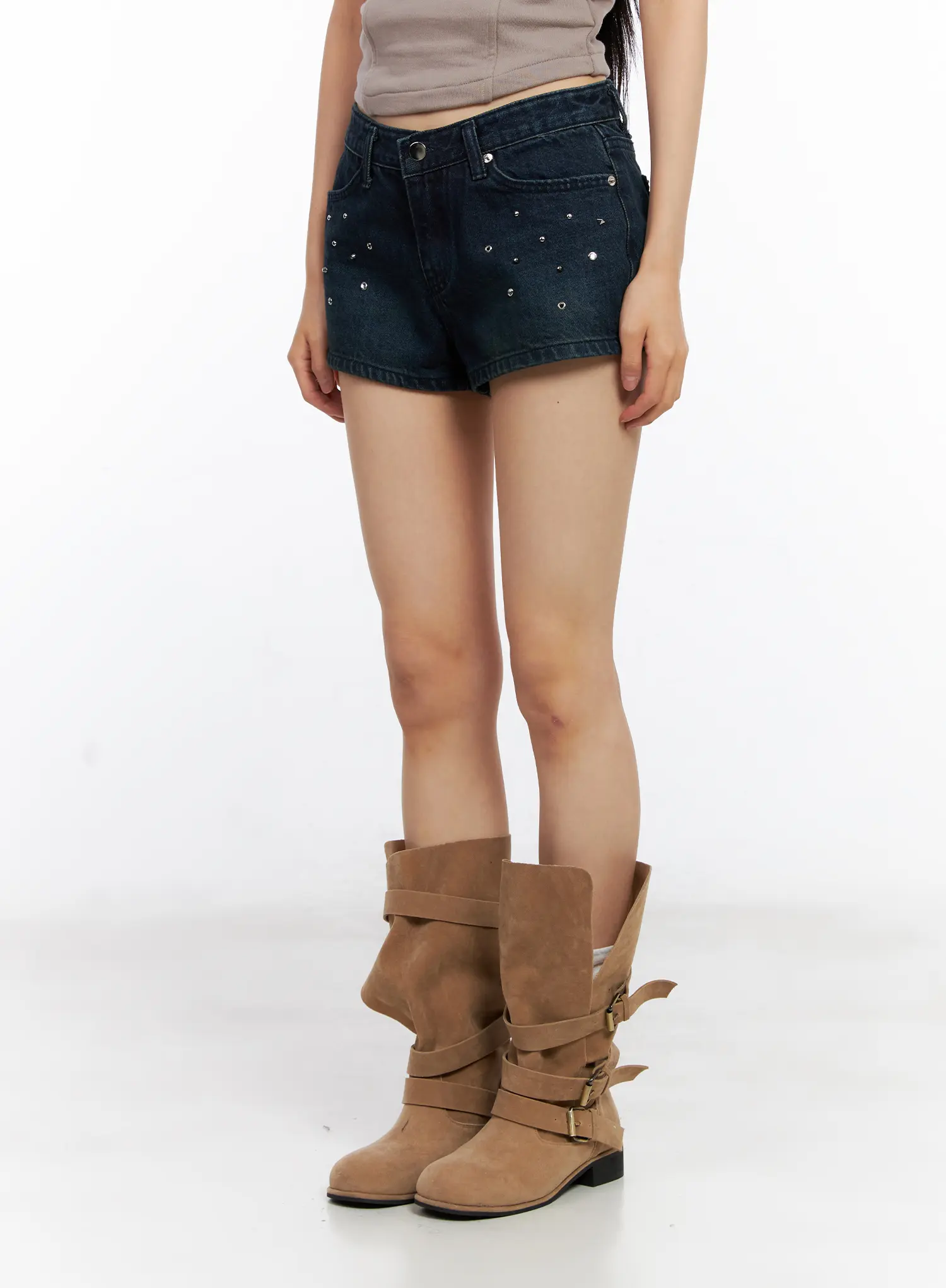 Studded Washed Denim Shorts CL530 - Image 5