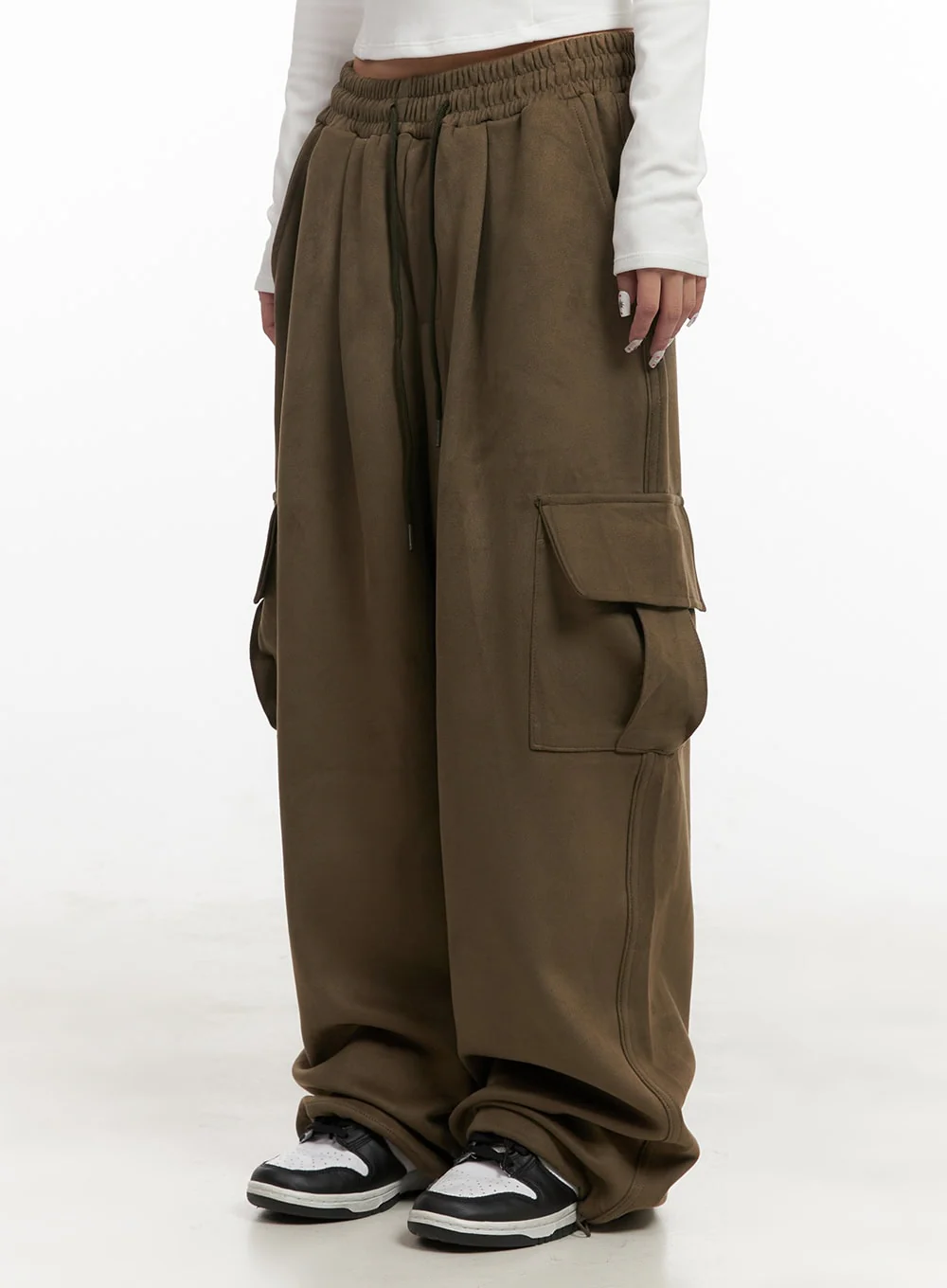Suede Wide-Fit Cargo Sweatpants CJ507 - Image 10