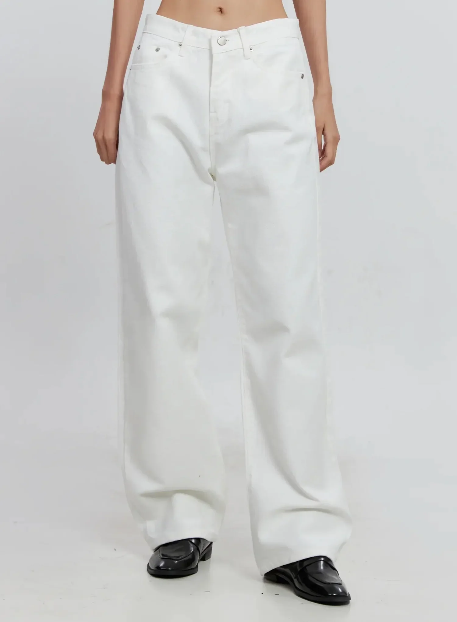 Taytum Straight-Leg Jeans IS515