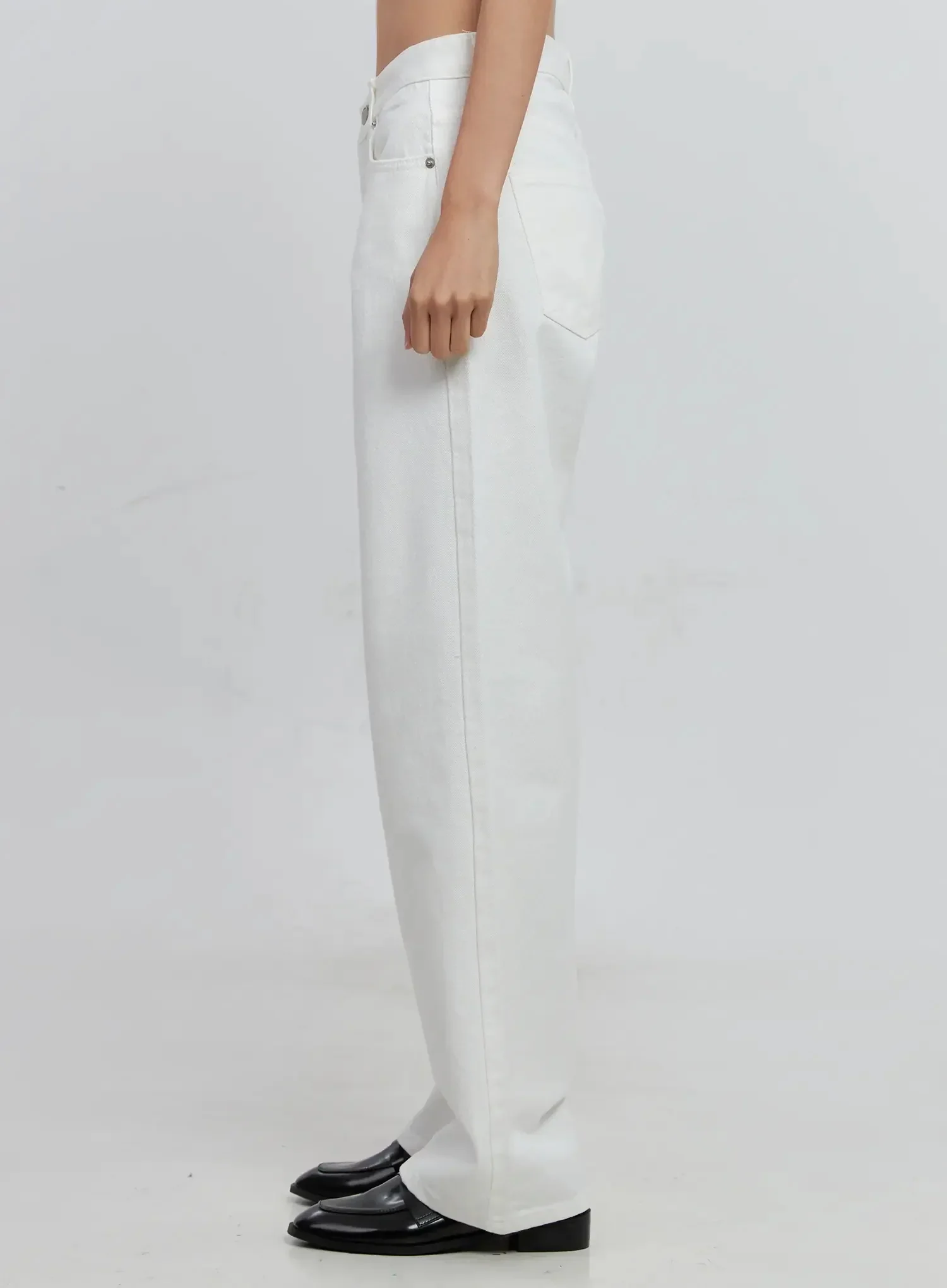 Taytum Straight-Leg Jeans IS515 - Image 6
