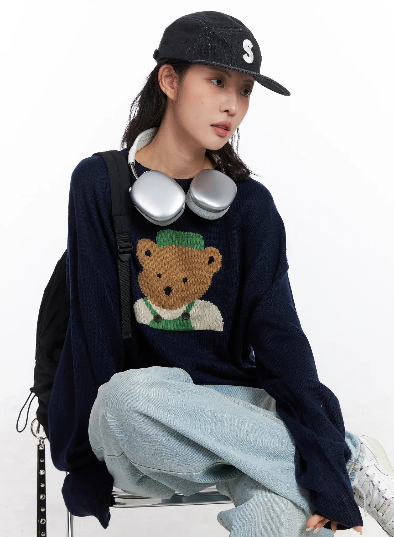 Teddy Graphic U-Neck Sweater CO508