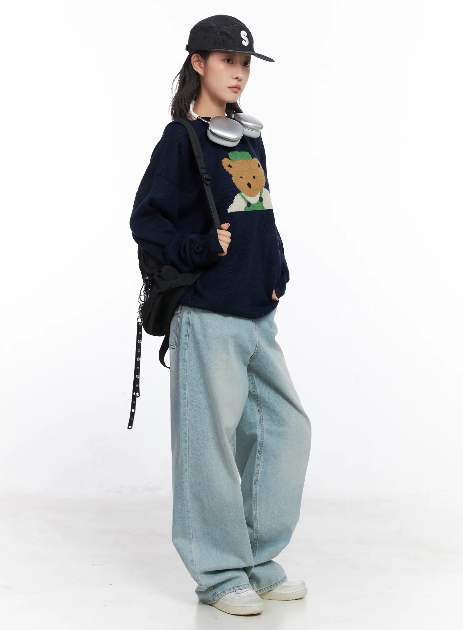 Teddy Graphic U-Neck Sweater CO508 - Image 6