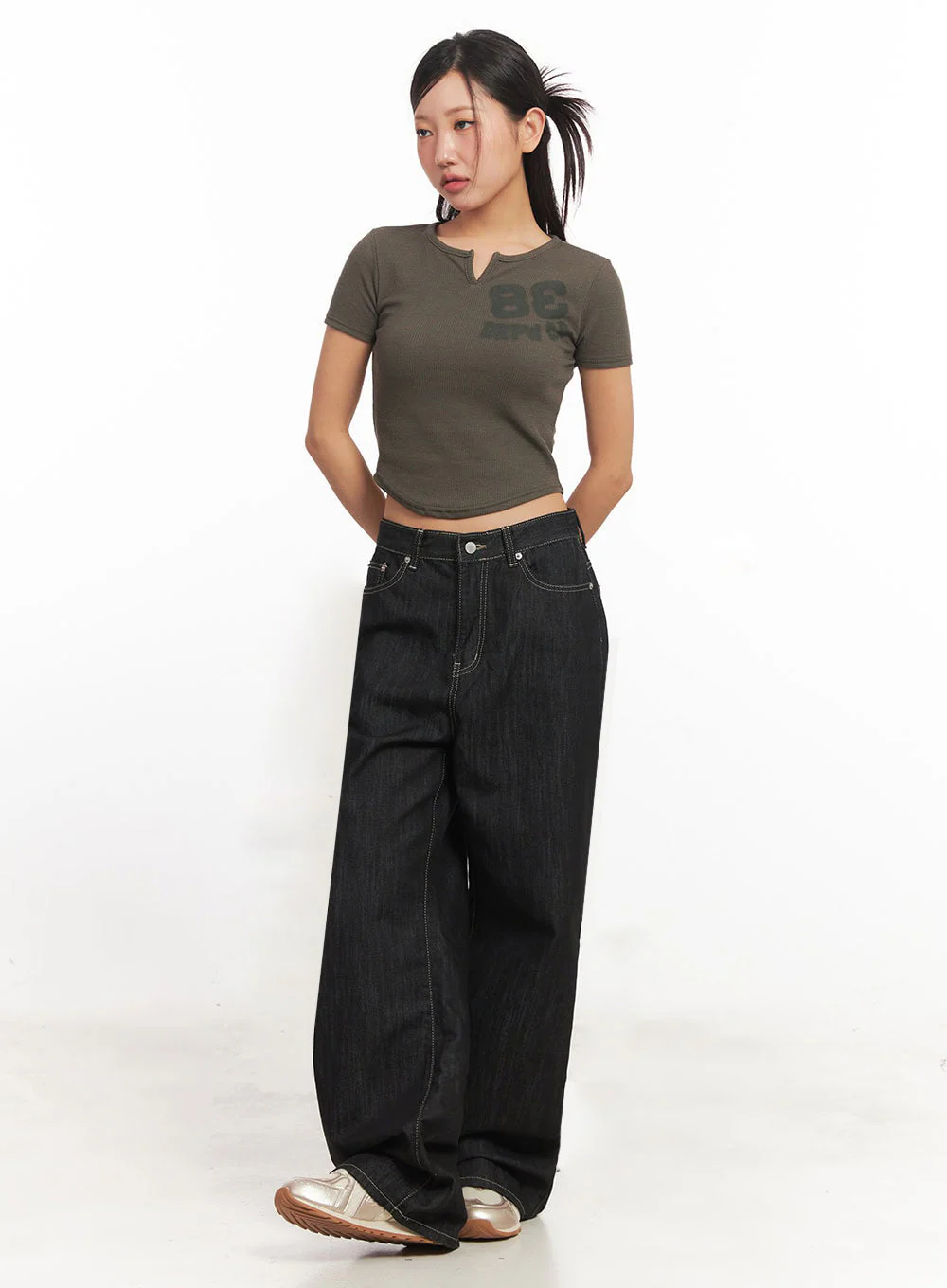 Tomboy Graphic Crop Top IA524 - Image 3