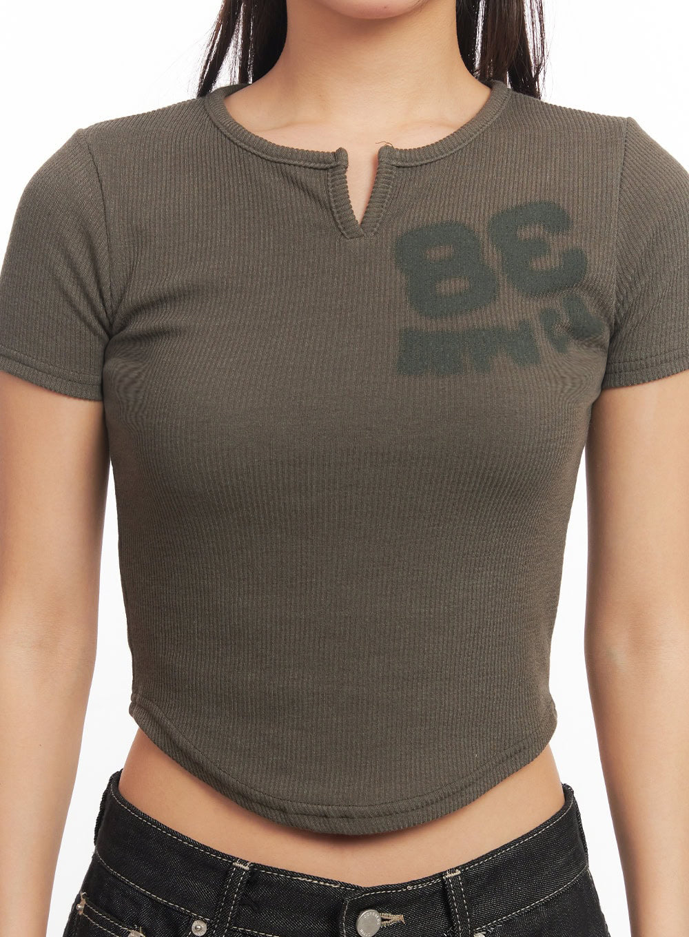 Tomboy Graphic Crop Top IA524 - Image 4