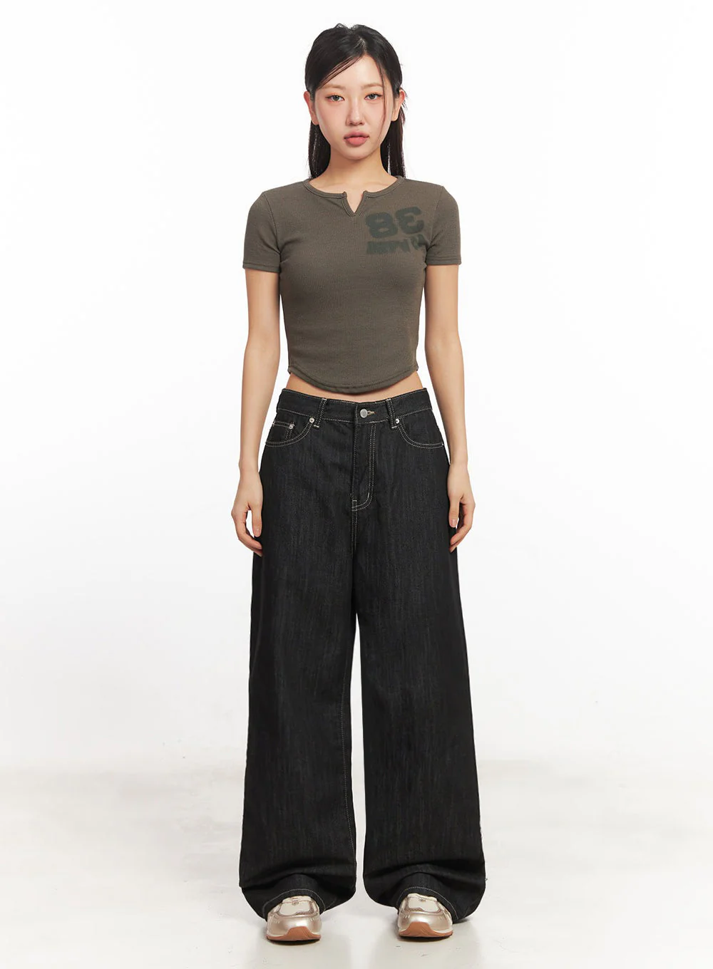 Tomboy Graphic Crop Top IA524 - Image 5