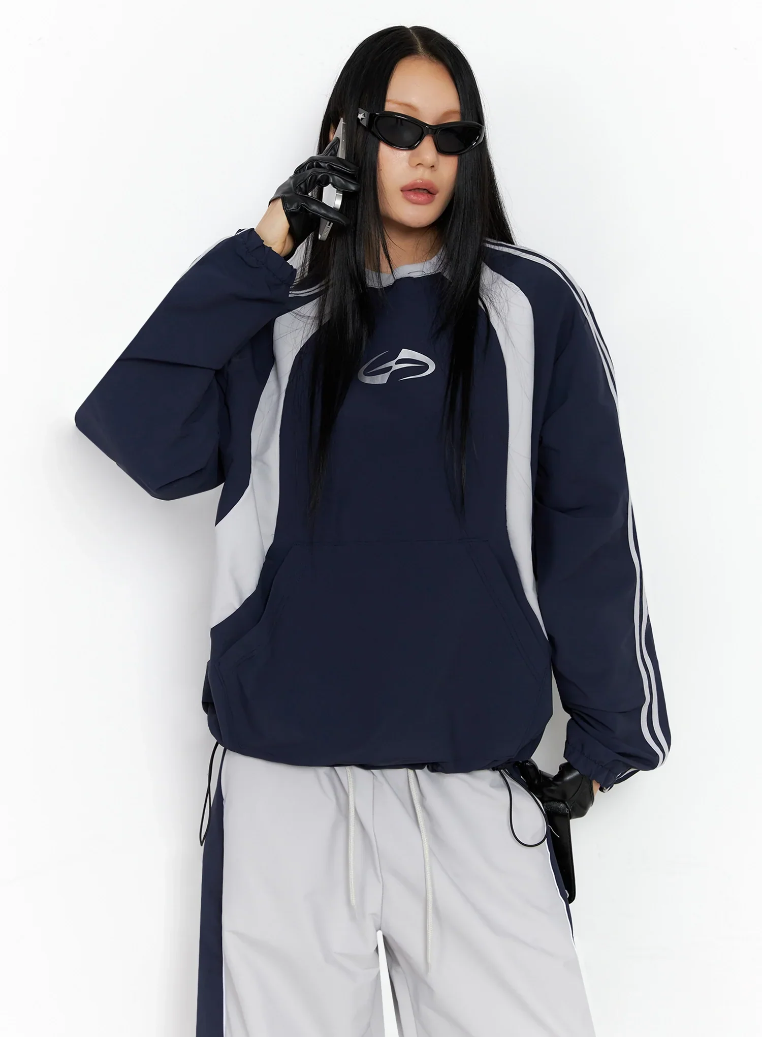 Two-Tone Raglan Sweatshirt IO516