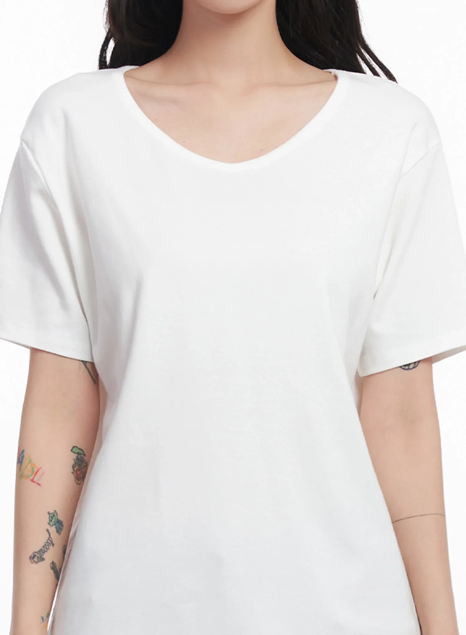 U-Neck Loose-Fit T-Shirt IC503 - Image 4