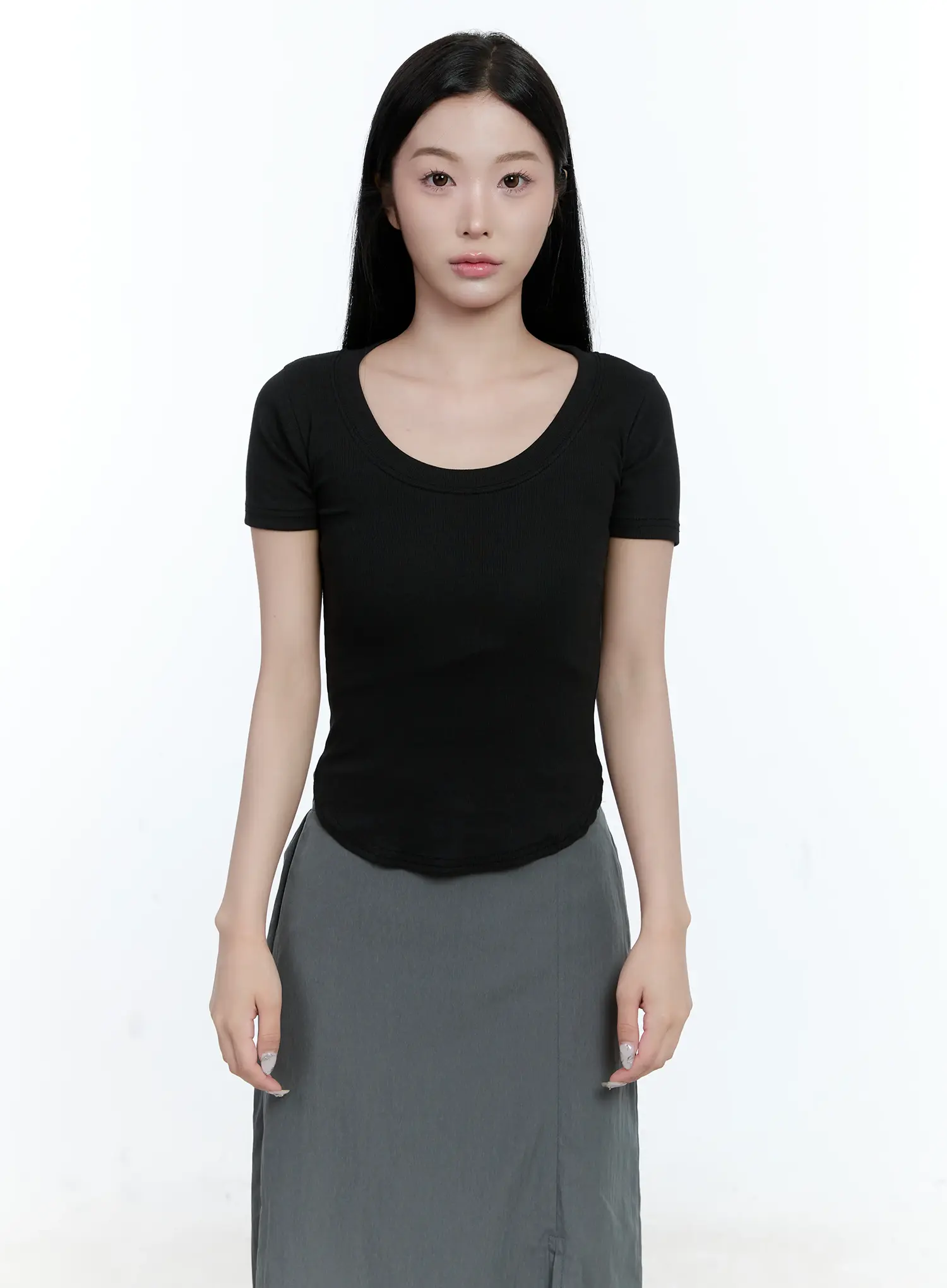 U-Neck Slim-Fit Tee CG501 - Image 10
