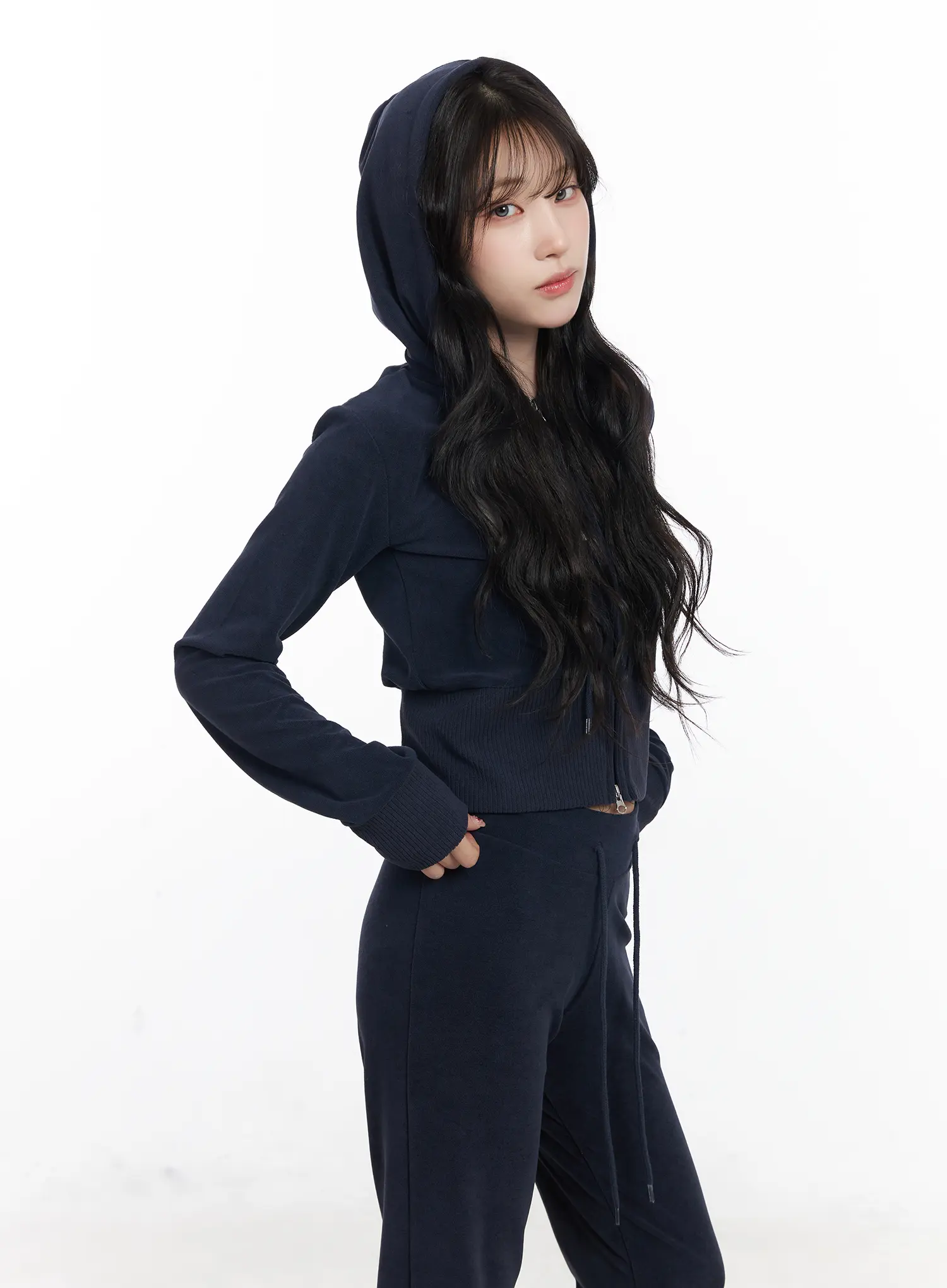 Velour Cropped Long Sleeve Graphic Hoodie CJ526 - Image 7