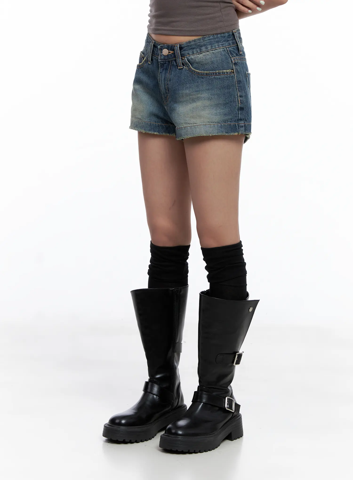 Vintage Washed Denim Shorts CL511 - Image 9