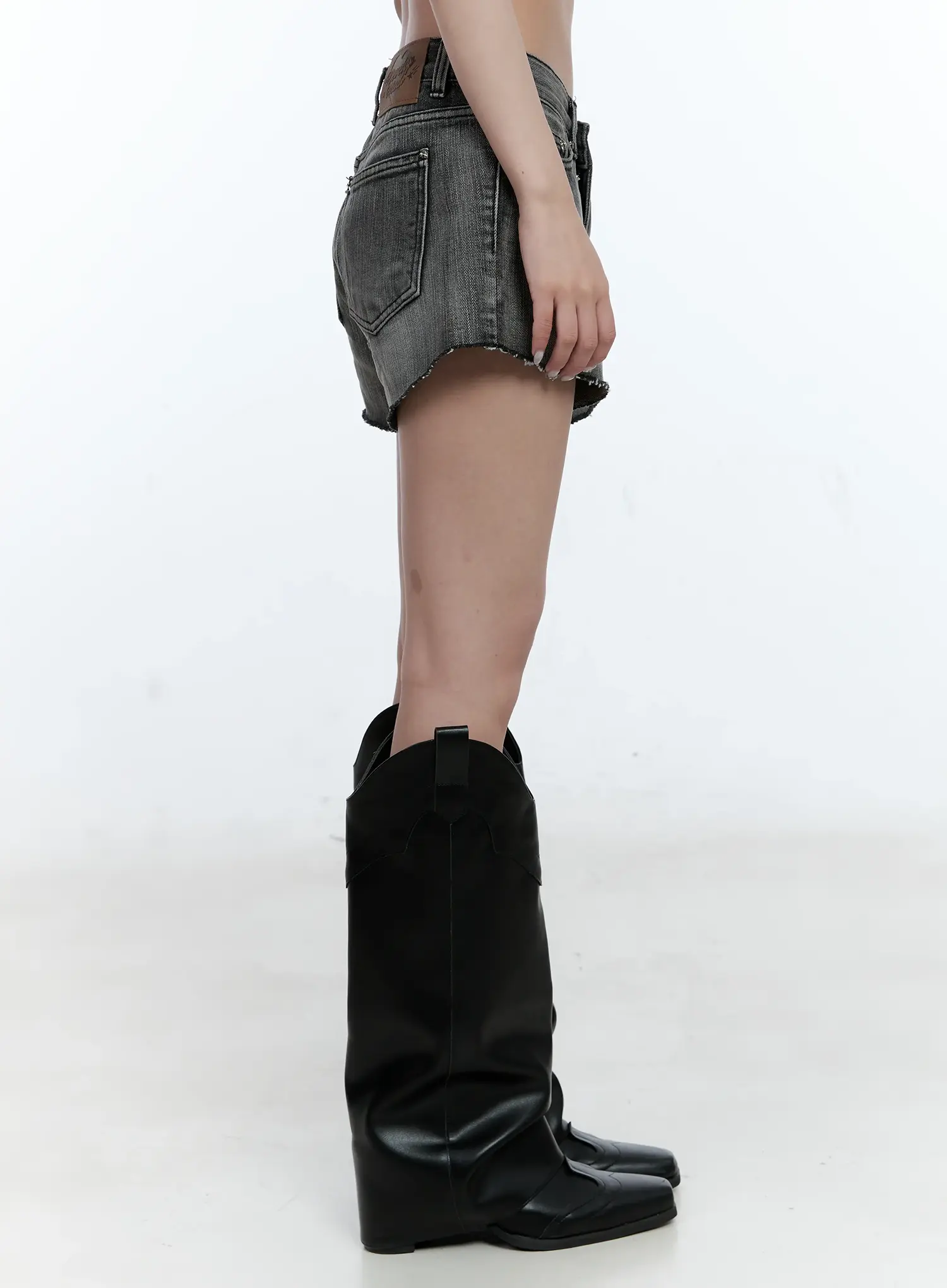 Washed Cubic Accent Denim Shorts CG501 - Image 5