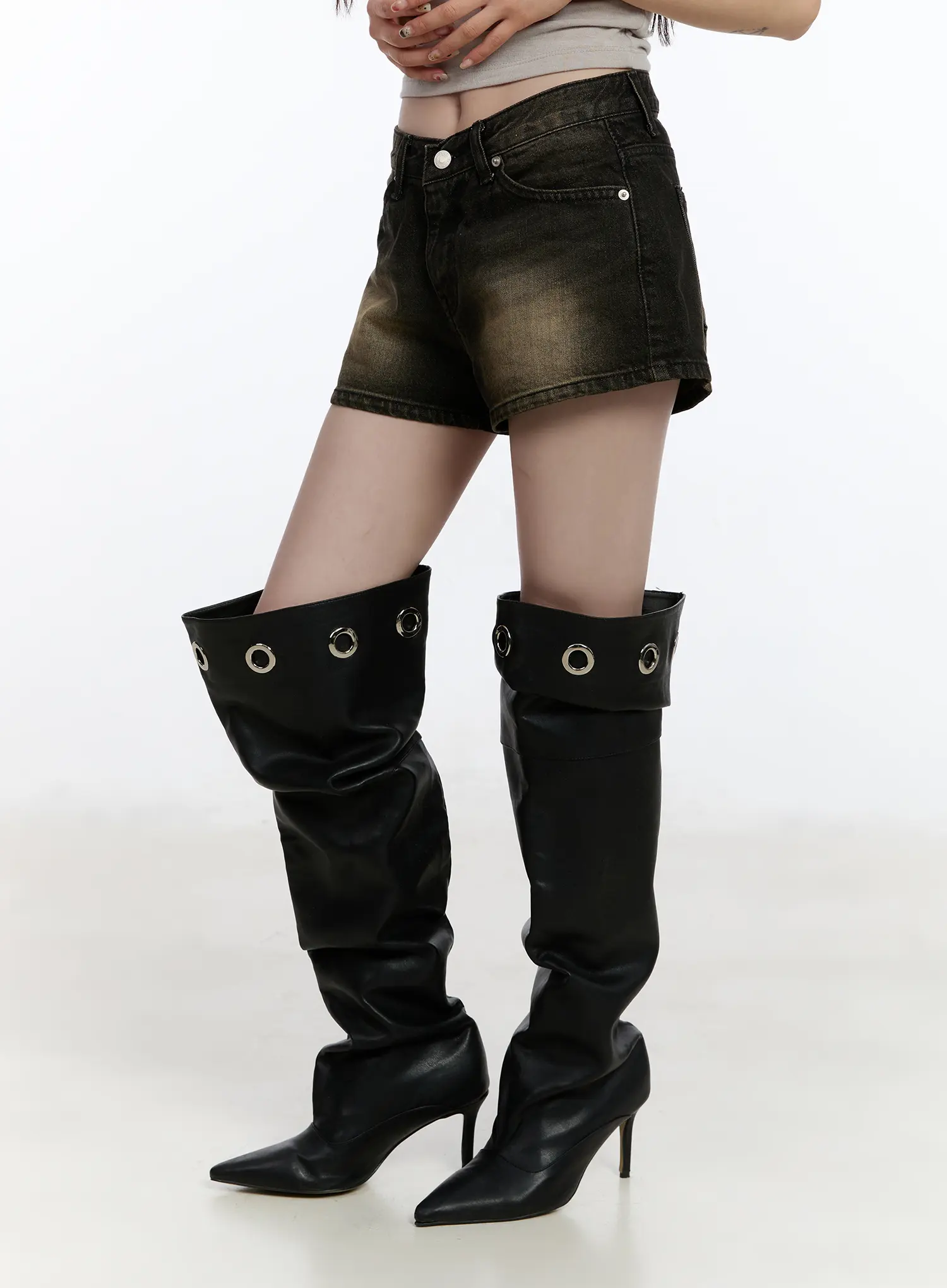 Washed Denim Shorts CA503 - Image 3